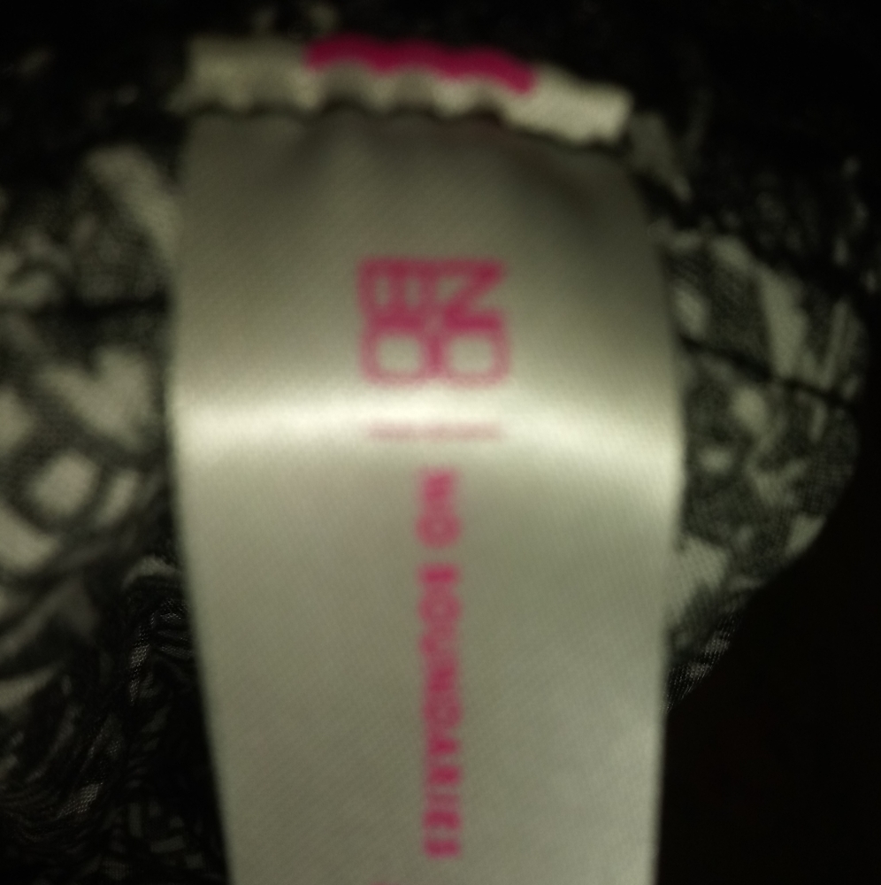 Ladies top - Picture 3 of 4